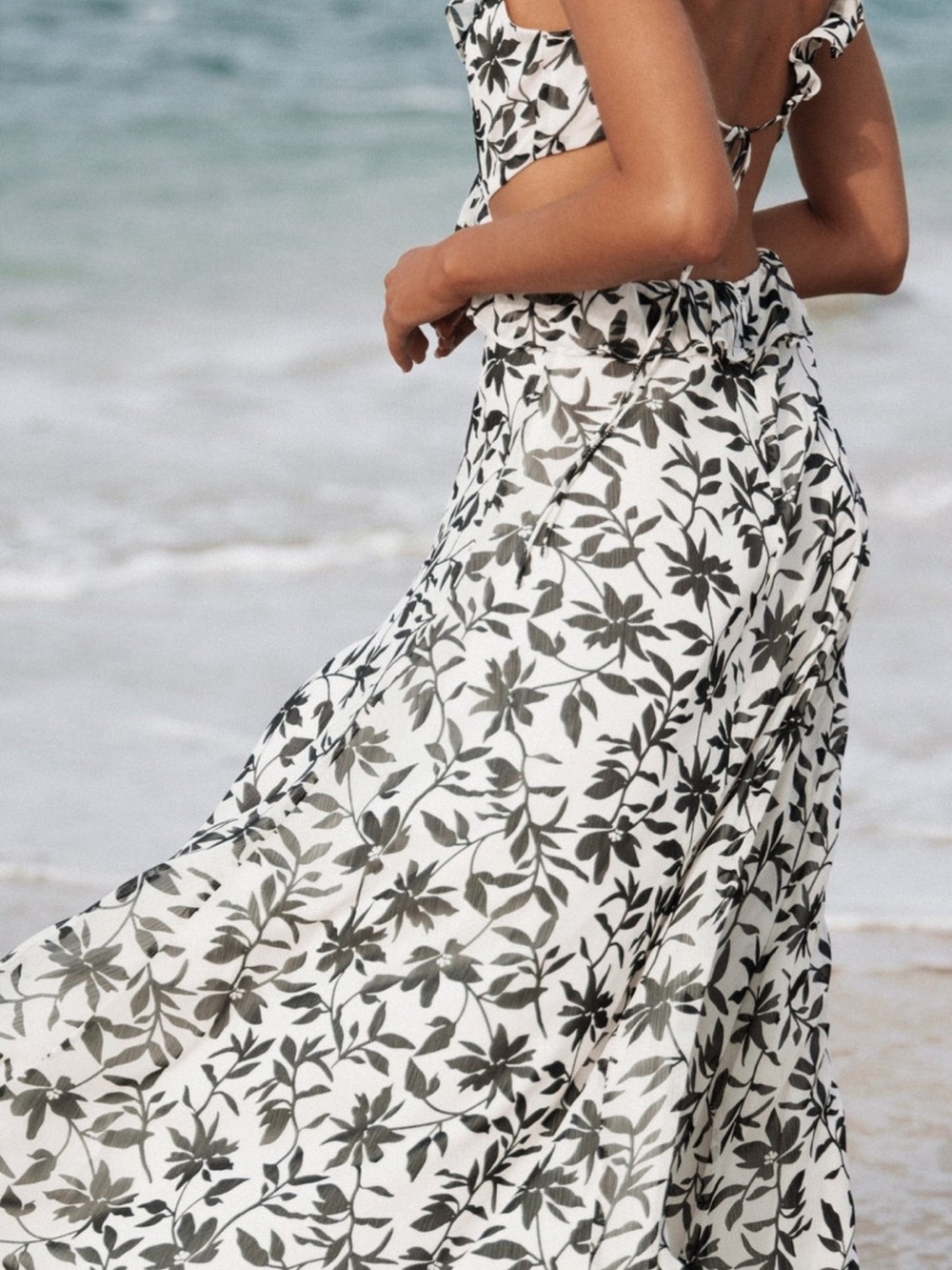 Petal & Pup Rory Ruffle Maxi Dress - Picture 2 of 6